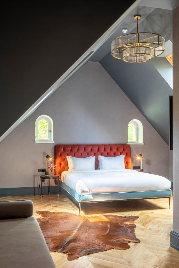 Hotel Lion's Castle 4*