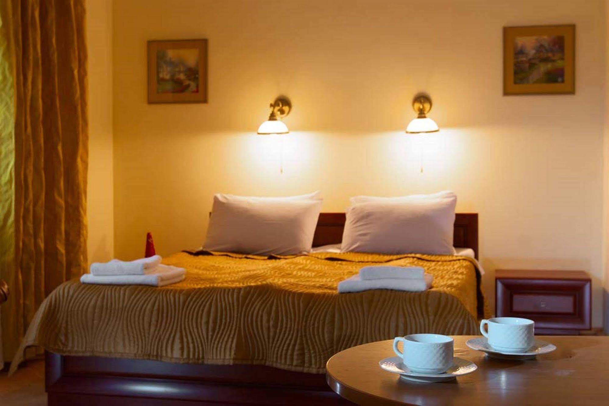 Lion's Castle Hotel